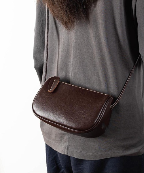 NiiNa(ニーナ)の「【 NiiNa / ニーナ 】高品質レザー2WAYクラシックミニバッグ(ショルダーバッグ・レディース・ブラウン/ホワイト/ダークブラウン/ブラック・FREE)」の6枚目の写真
