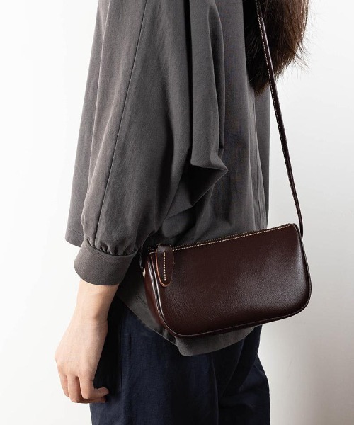 NiiNa(ニーナ)の「【 NiiNa / ニーナ 】高品質レザー2WAYクラシックミニバッグ(ショルダーバッグ・レディース・ブラウン/ホワイト/ダークブラウン/ブラック・FREE)」の9枚目の写真