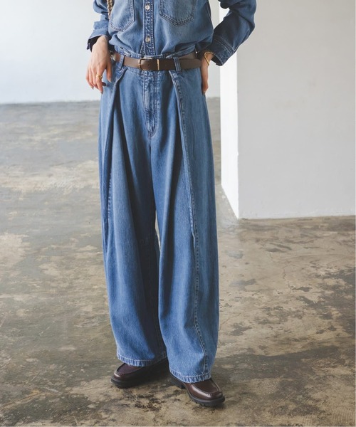 Noble(ノーブル)の「《追加》スージングデニムフォルムタックパンツ(デニムパンツ・レディース・ネイビー・38/36)」の2枚目の写真