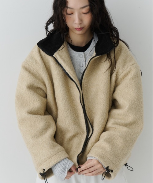 NUJOH(ヌゾ)の「Contrast Zip Boa Jacket / コントラストジップボアジャケット(ノーカラージャケット・レディース・ダークベージュ/アイボリー/グレー・FREE)」の8枚目の写真