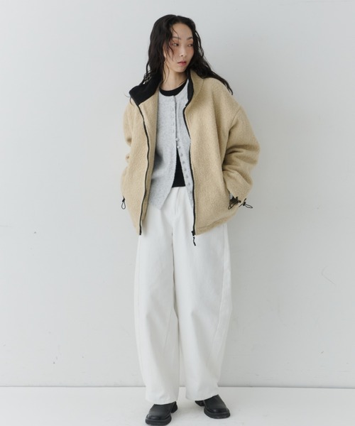 NUJOH(ヌゾ)の「Contrast Zip Boa Jacket / コントラストジップボアジャケット(ノーカラージャケット・レディース・ダークベージュ/アイボリー/グレー・FREE)」の11枚目の写真