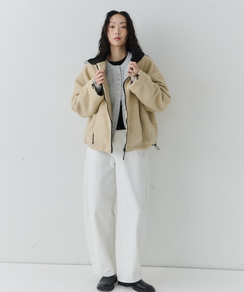 NUJOH(ヌゾ)の「Contrast Zip Boa Jacket / コントラストジップボアジャケット(ノーカラージャケット・レディース・ダークベージュ/アイボリー/グレー・FREE)」の13枚目の写真