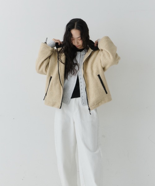 NUJOH(ヌゾ)の「Contrast Zip Boa Jacket / コントラストジップボアジャケット(ノーカラージャケット・レディース・ダークベージュ/アイボリー/グレー・FREE)」の17枚目の写真