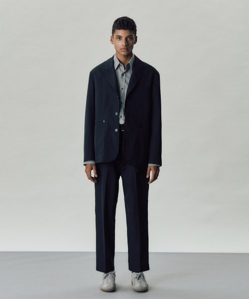 LAB12(ラボ12)の「22F/W テーパードツーピンタックベルト付きパンツ(ブラック)(スラックス・メンズ・その他・LARGE/MEDIUM/SMALL)」の1枚目の写真
