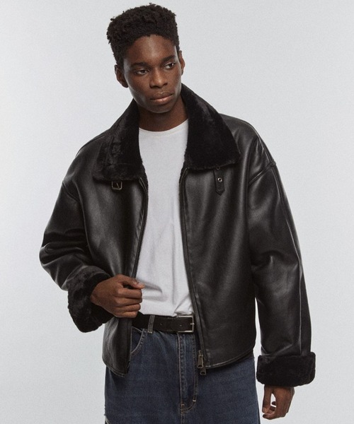 V2（ブイツー）の「V2／8227レザームートンコート(2wayカラー)（ムートンコート・メンズ・ブラック・MEDIUM/LARGE）」の6枚目の写真