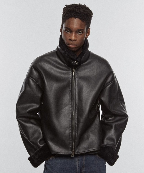 V2（ブイツー）の「V2／8227レザームートンコート(2wayカラー)（ムートンコート・メンズ・ブラック・MEDIUM/LARGE）」の7枚目の写真