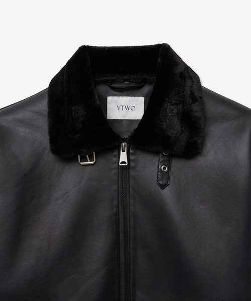 V2（ブイツー）の「V2／8227レザームートンコート(2wayカラー)（ムートンコート・メンズ・ブラック・MEDIUM/LARGE）」の13枚目の写真