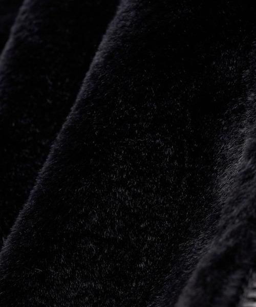 V2（ブイツー）の「V2／8227レザームートンコート(2wayカラー)（ムートンコート・メンズ・ブラック・MEDIUM/LARGE）」の18枚目の写真