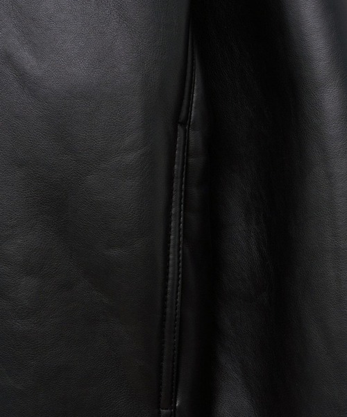 V2（ブイツー）の「V2／8227レザームートンコート(2wayカラー)（ムートンコート・メンズ・ブラック・MEDIUM/LARGE）」の19枚目の写真