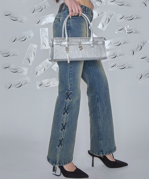Heart Tattoo(ハートタトゥー)の「lace up flare denim / レースアップフレアデニム(デニムパンツ・レディース・ブラック系/ブルー系・0/1)」の12枚目の写真