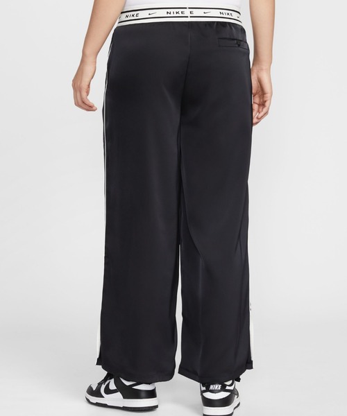 NIKE(ナイキ)の「NIKE AS W NSW OFFLN WVN STN PANT / ナイキ ウィメンズ NSW OFFLN ウーヴン STN パンツ 【SP】(その他パンツ・レディース・グリーン/ブラック・S/L/M)」の7枚目の写真