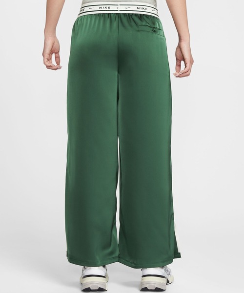 NIKE(ナイキ)の「NIKE AS W NSW OFFLN WVN STN PANT / ナイキ ウィメンズ NSW OFFLN ウーヴン STN パンツ 【SP】(その他パンツ・レディース・グリーン/ブラック・S/L/M)」の17枚目の写真