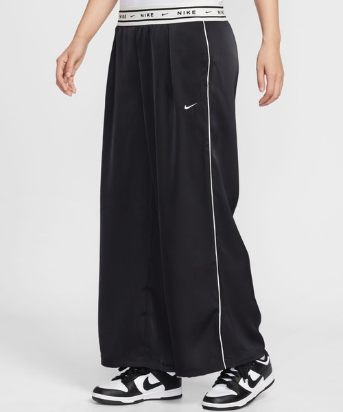 NIKE(ナイキ)の「NIKE AS W NSW OFFLN WVN STN PANT / ナイキ ウィメンズ NSW OFFLN ウーヴン STN パンツ 【SP】(その他パンツ・レディース・グリーン/ブラック・S/L/M)」の3枚目の写真