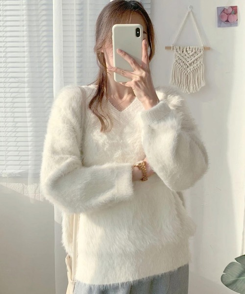 Miniministore(ミニミニストア)の「シャギーニットトップスふわふわニット秋冬(ニット/セーター・レディース・モカ/アイボリー/イエロー/ブルー/ブラック・FREE)」の6枚目の写真