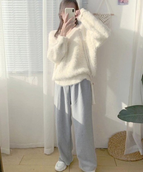 Miniministore(ミニミニストア)の「シャギーニットトップスふわふわニット秋冬(ニット/セーター・レディース・モカ/アイボリー/イエロー/ブルー/ブラック・FREE)」の9枚目の写真