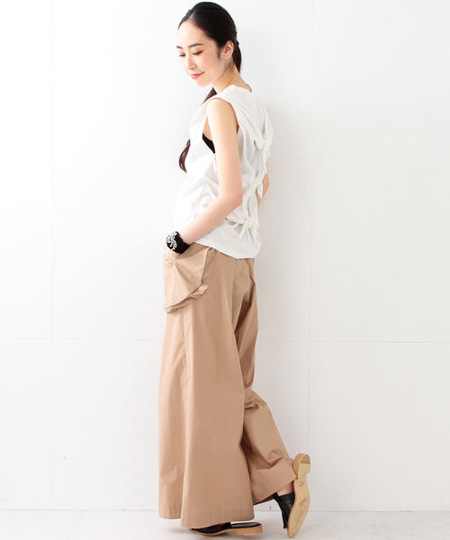 Ray BEAMS(レイビームス)の「RBS / パッチポケット ワイドパンツ(その他パンツ・レディース・ベージュ/ネイビー・0/1)」の4枚目の写真