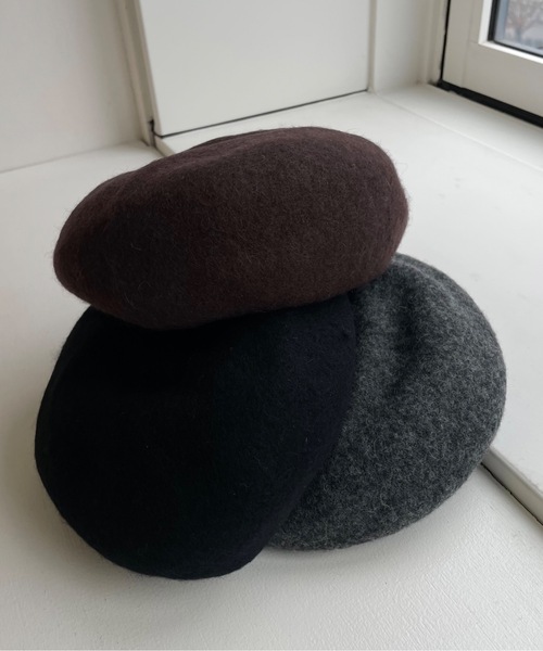 Amiur(エミレ)の「compact felt beret / コンパクトフェルトベレー(ハンチング/ベレー帽・レディース・ブラウン/チャコール/ブラック・FREE)」の6枚目の写真