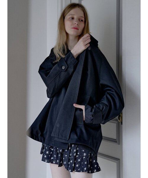 AVANT-G(アバン)の「Oversize Half Trench Coat - BLACK(ミリタリージャケット・レディース・その他・FREE)」の4枚目の写真