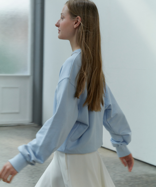 SO IR(ソイール)の「SR SMALL LOGO SWEATSHIRT - SKYBLUE(スウェット・レディース・その他・FREE)」の2枚目の写真