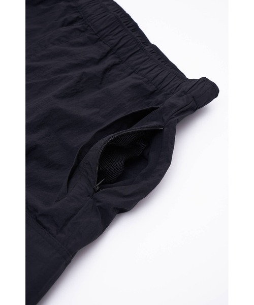 KiU（キウ）の「ウォーターリペレントカーゴハーフパンツ（カーゴパンツ・メンズ・ブラック/ベージュ・X-LARGE/LARGE/MEDIUM）」の5枚目の写真