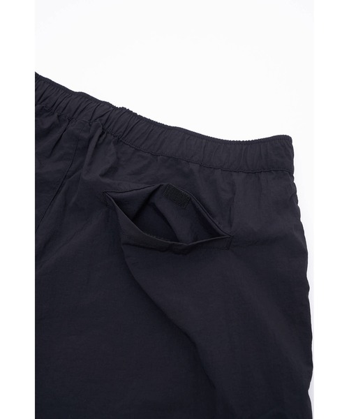 KiU（キウ）の「ウォーターリペレントカーゴハーフパンツ（カーゴパンツ・メンズ・ブラック/ベージュ・X-LARGE/LARGE/MEDIUM）」の7枚目の写真