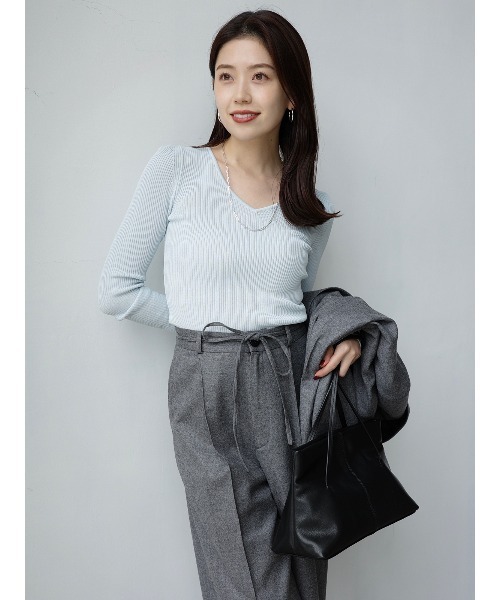 anuans（アニュアンス）の「リュクスビスコースニットプルオーバー（ニット/セーター・レディース・ホワイト/ベージュ/ネイビー/ブラック/レッド/サックスブルー・S/M）」の5枚目の写真