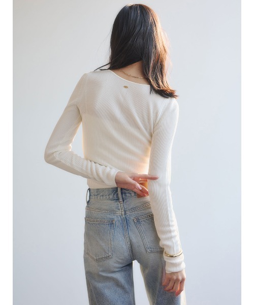 anuans（アニュアンス）の「リュクスビスコースニットプルオーバー（ニット/セーター・レディース・ホワイト/ベージュ/ネイビー/ブラック/レッド/サックスブルー・S/M）」の8枚目の写真