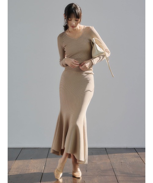 anuans（アニュアンス）の「リュクスビスコースニットプルオーバー（ニット/セーター・レディース・ホワイト/ベージュ/ネイビー/ブラック/レッド/サックスブルー・S/M）」の16枚目の写真