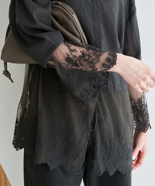 SLOBE IENA（スローブイエナ）の「《WEB限定/追加》チュールレースブラウス（シャツ/ブラウス・レディース・ブラック/ホワイト・FREE）」の4枚目の写真