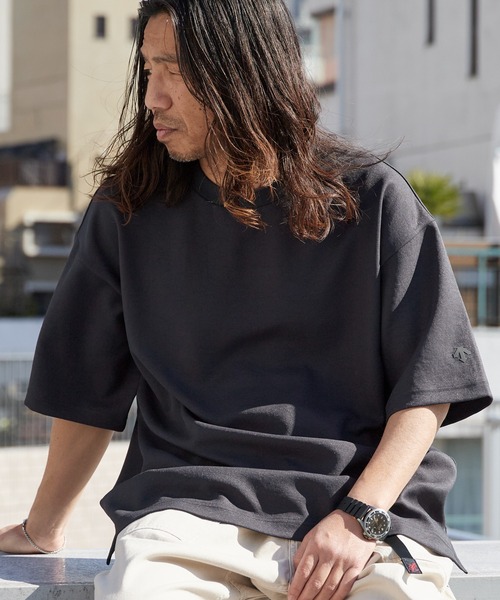 DESCENTE ALLTERRAIN(デサント オルテライン)の「DESCENTE ALLTERRAIN/デサントオルテライン STRETCH TWILL H/S T-SHIRT ブランドロゴ 半袖Tシャツ 2026年春夏(Tシャツ/カットソー・メンズ・ブラック・M/L/O)」の8枚目の写真