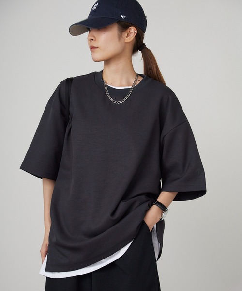 DESCENTE ALLTERRAIN(デサント オルテライン)の「DESCENTE ALLTERRAIN/デサントオルテライン STRETCH TWILL H/S T-SHIRT ブランドロゴ 半袖Tシャツ 2026年春夏(Tシャツ/カットソー・メンズ・ブラック・M/L/O)」の14枚目の写真