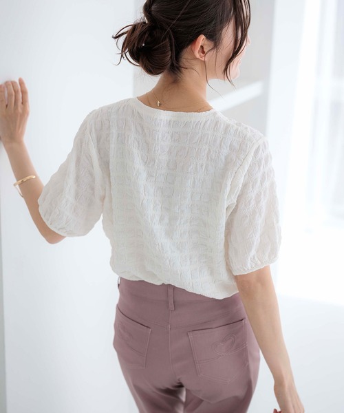 BELLUNA PLUS(ベルーナ)の「ポコポコ素材裾ドロストプルオーバー(Tシャツ/カットソー・レディース・テラコッタ/ブラック/オフホワイト/ブルー・LARGE/X-LARGE/MEDIUM)」の10枚目の写真