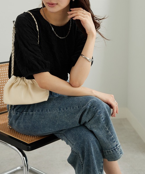 BELLUNA PLUS(ベルーナ)の「ポコポコ素材裾ドロストプルオーバー(Tシャツ/カットソー・レディース・テラコッタ/ブラック/オフホワイト/ブルー・LARGE/X-LARGE/MEDIUM)」の12枚目の写真