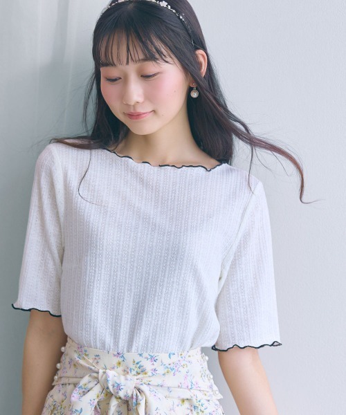 marun(マルン)の「<大きいサイズ>配色メロウカットソー marun(Tシャツ/カットソー・レディース・オフホワイト/サックスブルー/ブラック/ピンク系・4L/3L/LL/L/5L)」の1枚目の写真