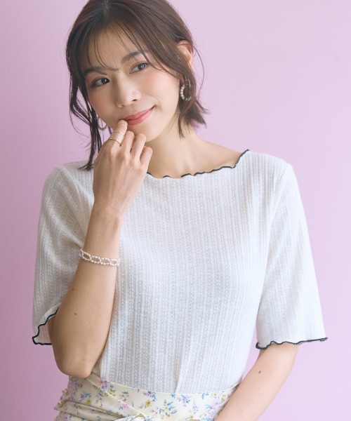 marun(マルン)の「<大きいサイズ>配色メロウカットソー marun(Tシャツ/カットソー・レディース・オフホワイト/サックスブルー/ブラック/ピンク系・4L/3L/LL/L/5L)」の8枚目の写真