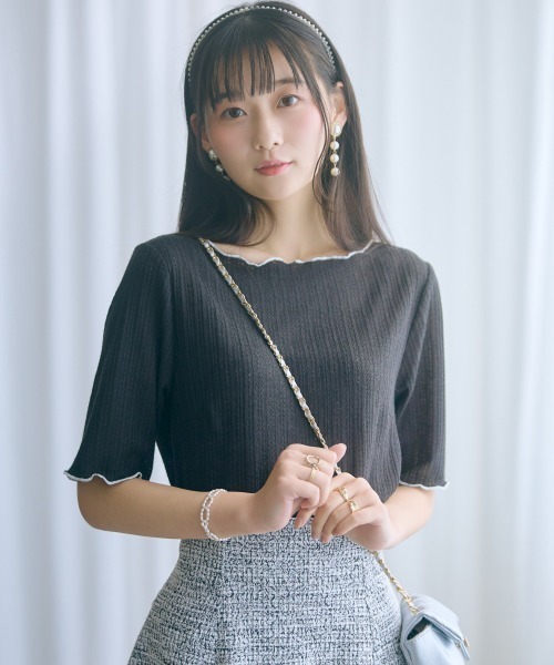 marun(マルン)の「<大きいサイズ>配色メロウカットソー marun(Tシャツ/カットソー・レディース・オフホワイト/サックスブルー/ブラック/ピンク系・4L/3L/LL/L/5L)」の11枚目の写真