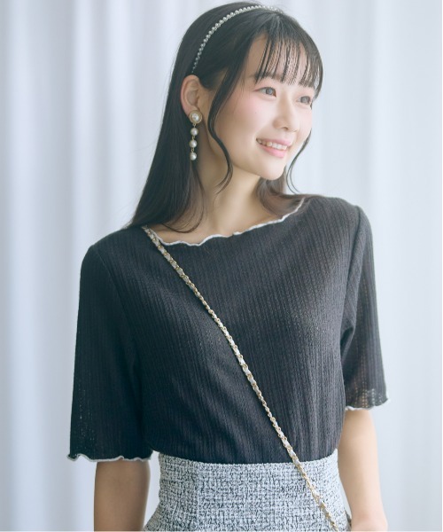 marun(マルン)の「<大きいサイズ>配色メロウカットソー marun(Tシャツ/カットソー・レディース・オフホワイト/サックスブルー/ブラック/ピンク系・4L/3L/LL/L/5L)」の6枚目の写真