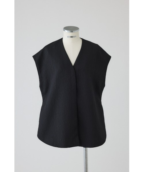 RIM.ARK（リムアーク）の「【PRE ORDER】Glossy JQ shape vest グロッシージャガード シェイプ ベスト（ベスト・レディース・ブラック/アイボリー・FREE）」の2枚目の写真