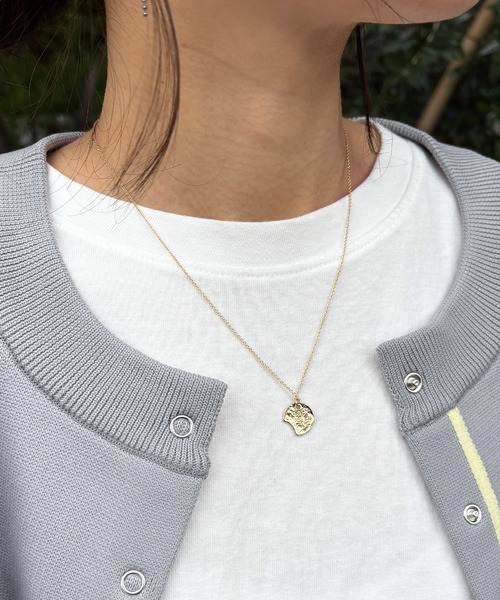 ISOOK（アイスー）の「【ISOOK / アイスー】コインモチーフネックレス / ペンダント 小ぶり シンプル 華奢 大人カジュアル 金 銀 ゴールド シルバー ZOZOTOWN限定（ネックレス・レディース・シルバー/ゴールド・FREE）」の10枚目の写真