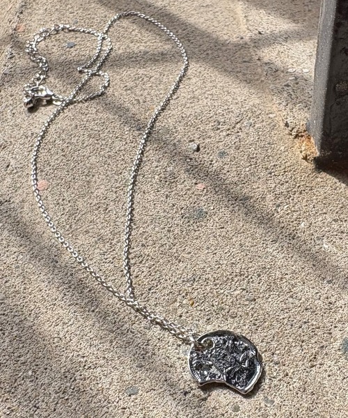 ISOOK（アイスー）の「【ISOOK / アイスー】コインモチーフネックレス / ペンダント 小ぶり シンプル 華奢 大人カジュアル 金 銀 ゴールド シルバー ZOZOTOWN限定（ネックレス・レディース・シルバー/ゴールド・FREE）」の18枚目の写真