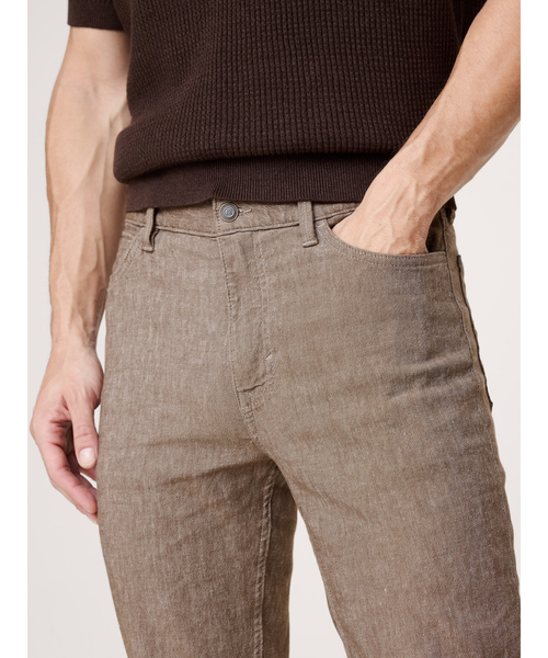 Banana Republic（バナナリパブリック）の「SLIM LINEN TRAVELER PANT（その他パンツ・メンズ・インディゴブルー/ライトベージュ/ピンク/ブラウン/ベージュ/ホワイト・31W 30L/30W 30L/29W 30L/34W 30L/33W 30L/28W 30L/32W 30L）」の13枚目の写真
