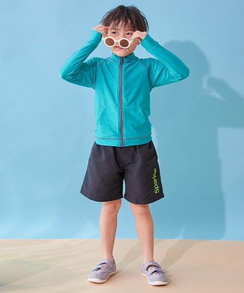 devirock（デビロック）の「ウエストがワンタッチで調整できる ネオンカラー UVカット サーフパンツ水着（水着・キッズ・ブラック系/ブルー系1/パープル系/ネイビー系/グリーン系1/ブルー系2/グリーン系3/グリーン系2/オレンジ系・110cm/100cm/160cm/150cm/140cm/130cm/120cm）」の18枚目の写真