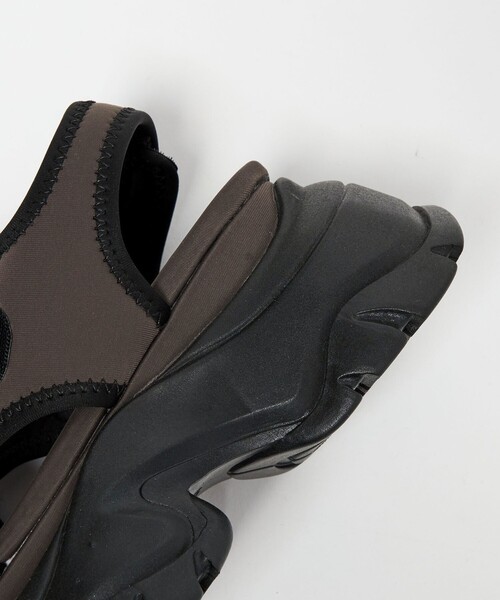 SY UNITED ARROWS(シーユナイテッドアローズ)の「<SY> ネオプレーンビジュー サンダル75(サンダル・レディース・ダークブラウン/ライトグレー/ブラック・L/M/S)」の11枚目の写真