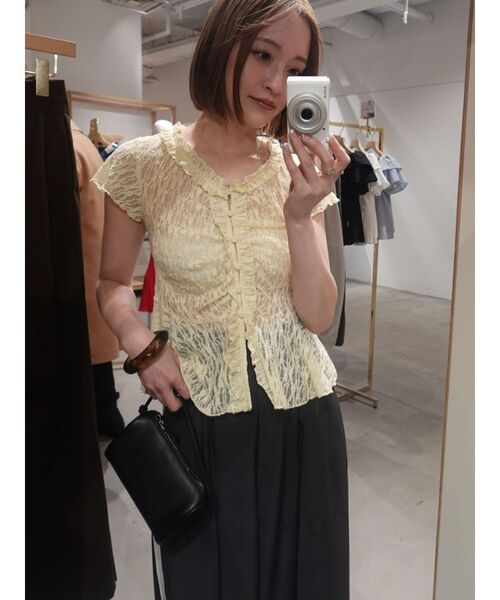 LAGUNAMOON（ラグナムーン）の「レースフリルペプラムトップス（シャツ/ブラウス・レディース・ホワイト/ブラック/イエロー・FREE）」の10枚目の写真