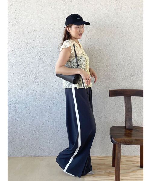 LAGUNAMOON（ラグナムーン）の「レースフリルペプラムトップス（シャツ/ブラウス・レディース・ホワイト/ブラック/イエロー・FREE）」の17枚目の写真