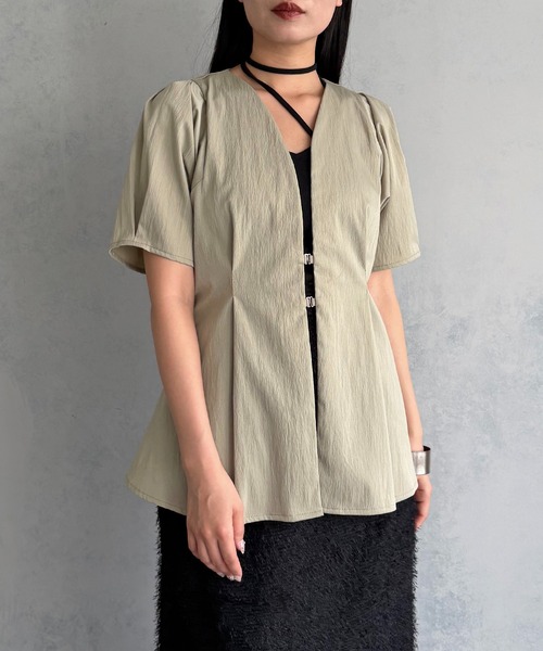 &g'aime(アンジェム)の「【&g'aime 】ウエストタックチュニック Waist-Tucked Tunic(シャツ/ブラウス・レディース・グレイッシュベージュ/ブラック・FREE)」の16枚目の写真