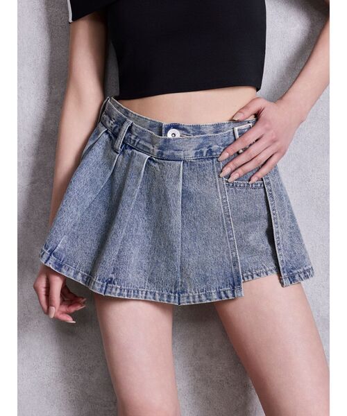 GYDA(ジェイダ)の「ハイウエストレイヤードプリーツスカートライクデニムショートパンツ(デニムスカート・レディース・その他2/ライトブルー・MEDIUM/SMALL)」の1枚目の写真