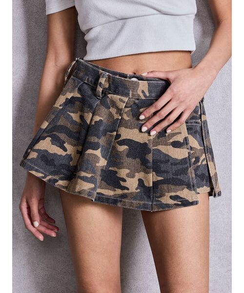 GYDA(ジェイダ)の「ハイウエストレイヤードプリーツスカートライクデニムショートパンツ(デニムスカート・レディース・その他2/ライトブルー・MEDIUM/SMALL)」の20枚目の写真