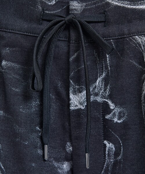 5351 POUR LES HOMMES（ゴーサンゴーイチプールオム）の「【セットアップ対応】スモーク ジャガード ショートパンツ（その他パンツ・メンズ・インディゴブルー/ブラック・50/48/46/44）」の6枚目の写真