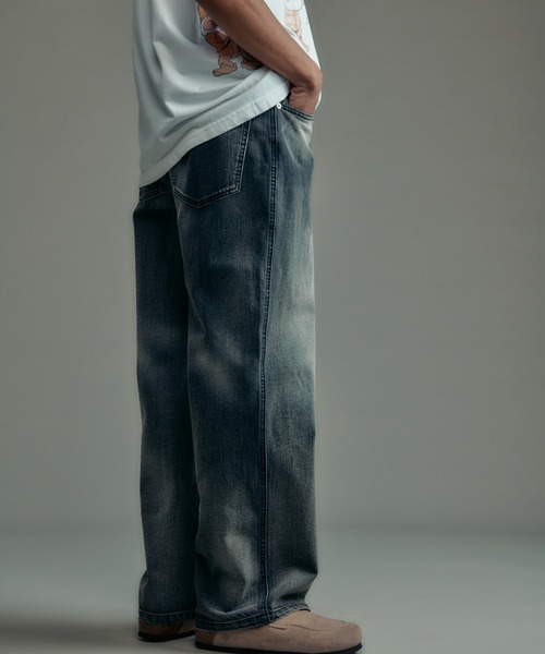 ADAM PATEK(アダムパテック)の「【ADAMPATEK/アダムパテック】aged finish denim pant エイジング加工デニムパンツ(デニムパンツ・レディース・ブラック/ブルー・1/2)」の1枚目の写真
